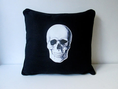 SKULL CUSHION BLACK-EYE CANDY *NEW*