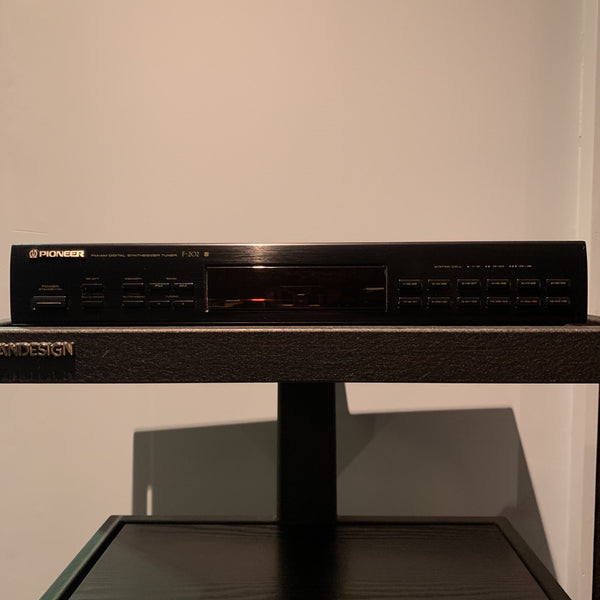 PIONEER F-202 TUNER 2ND HAND