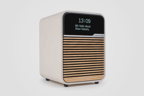 RUARK-R1 BLUETOOTH RADIO LIGHT CREAM 'NEW'
