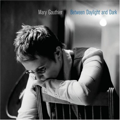 GAUTHIER MARY-BETWEEN DAYLIGHT AND DARK CD VG