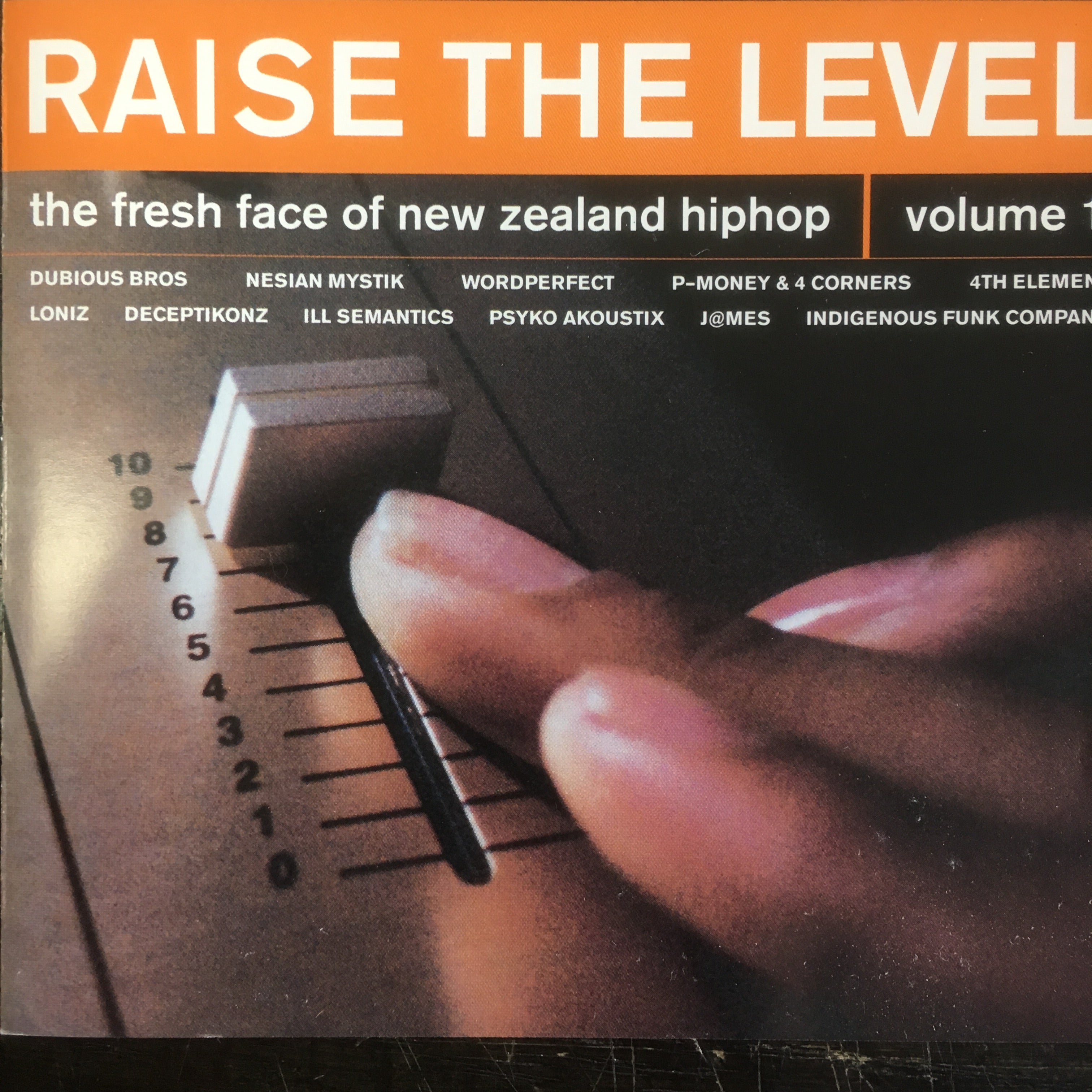 RELICS　OF　HIPHOP　RAISE　THE　VOLUME　ZEALAND　LEVEL　THE　NEW　FRESH　FACE　1-VARIOUS