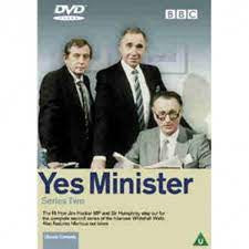 YES MINISTER-SERIES TWO  DVD VG